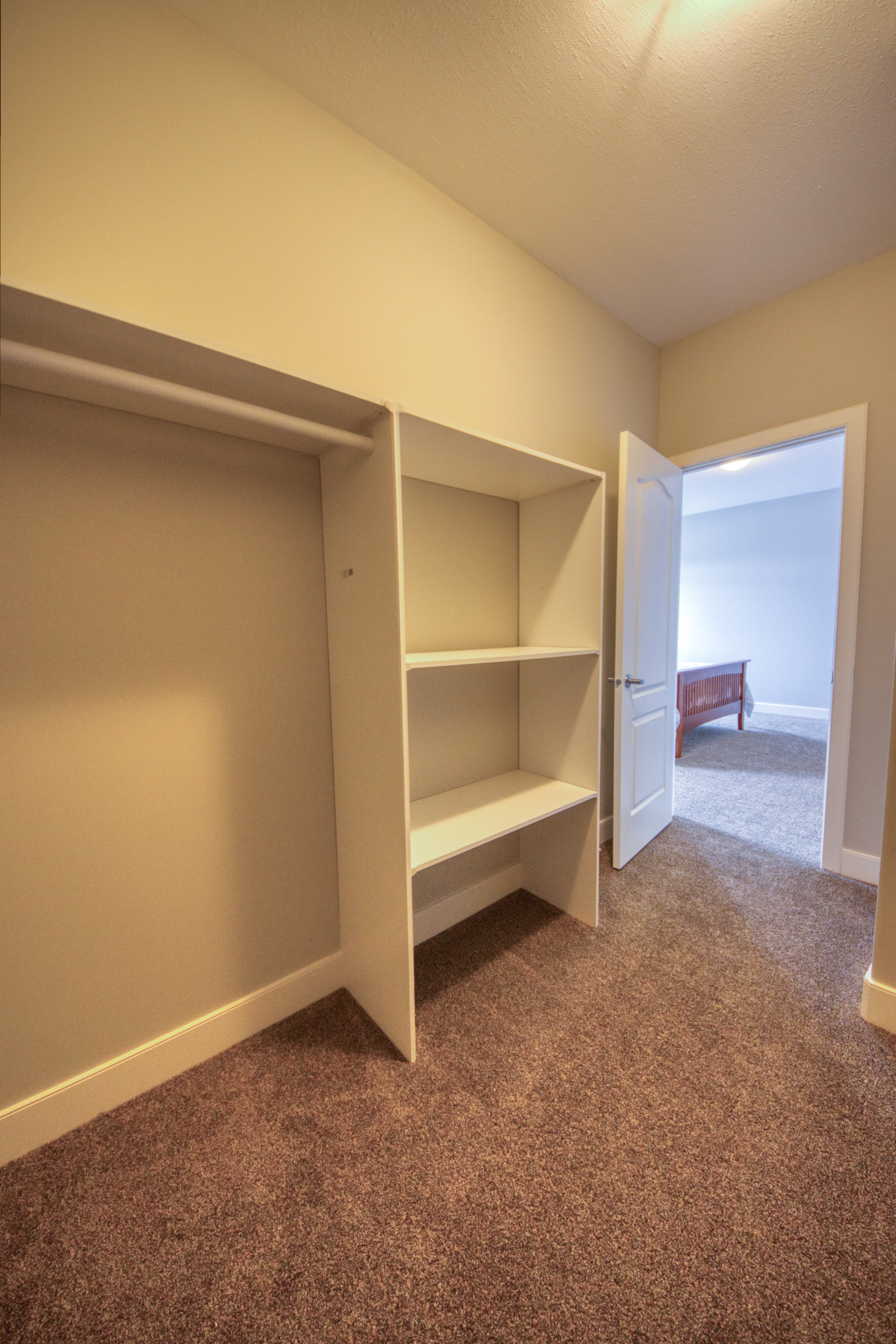 Walk in Closet 2 Western Canadian Modular Homes