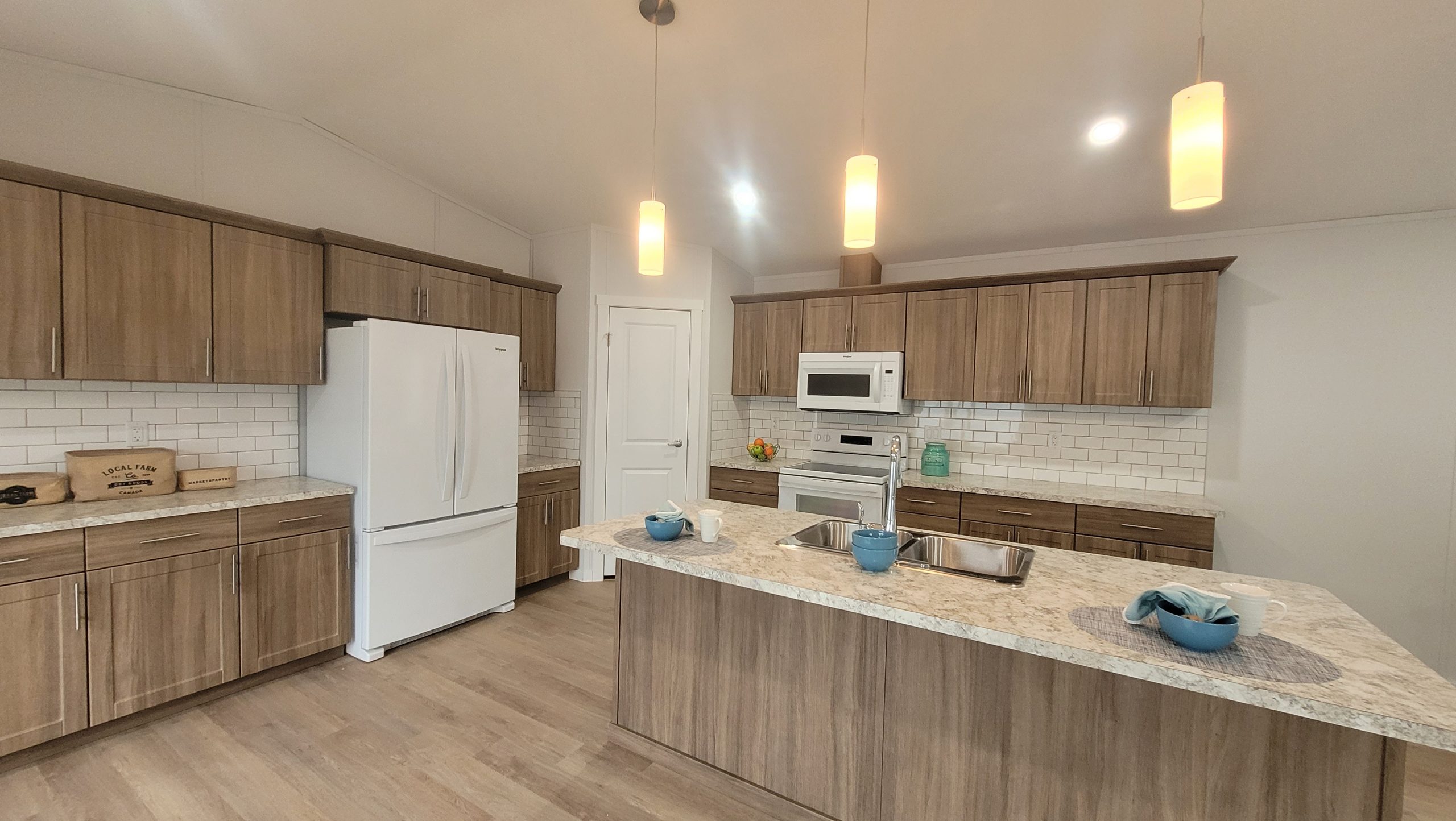 SHOWHOME #5  KITCHEN